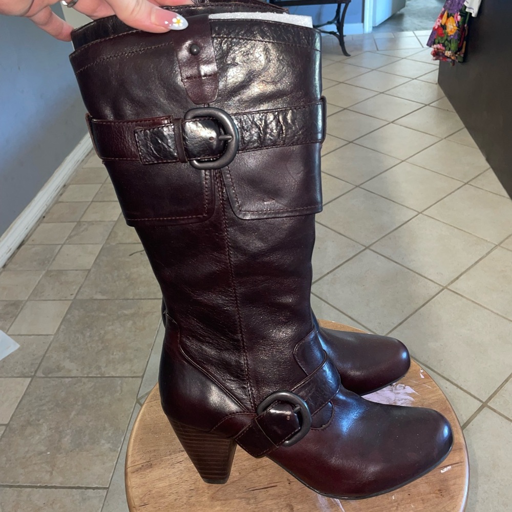 BORN CROWN DARK BROWN SHIN HIGH BOOTS/ SIZE 8.5/ BUCKLE DETAIL